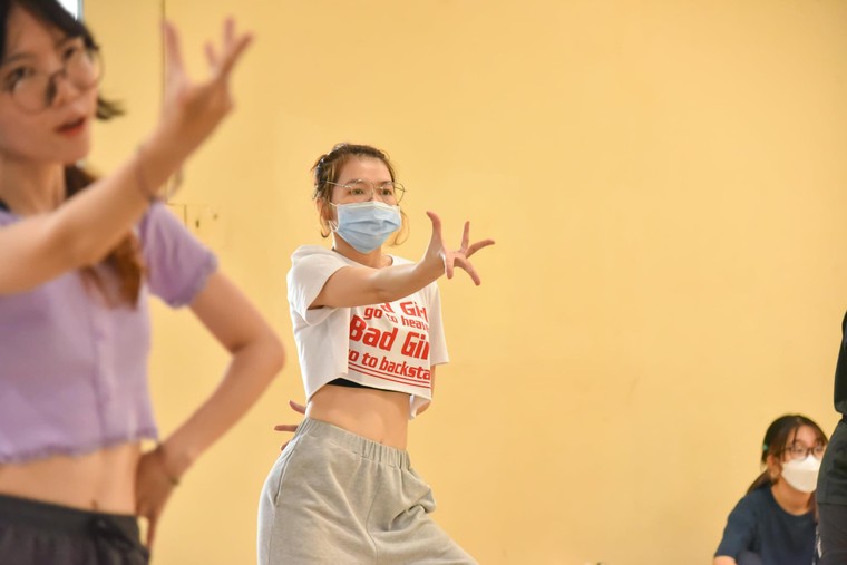 Trở thành nghệ sĩ thần tượng tại Việt Nam, khó nhưng nhiều tiềm năng ảnh 7