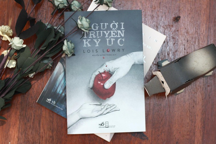 Giàu và Nghèo sau từng trang sách dịch ảnh 4