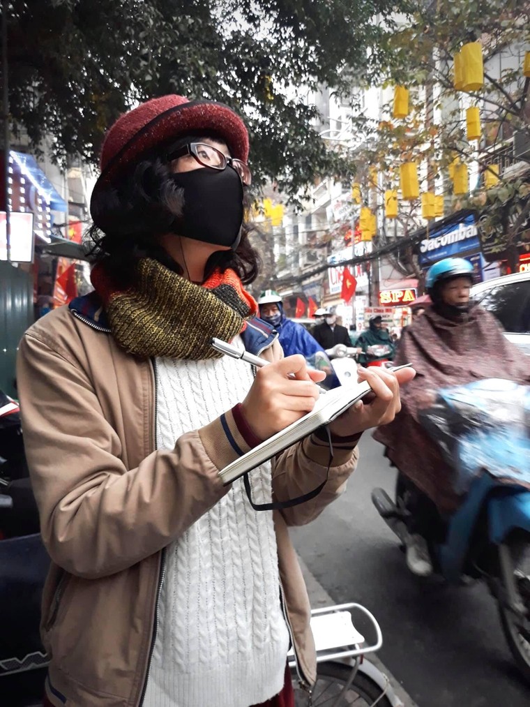 Giàu và Nghèo sau từng trang sách dịch ảnh 5