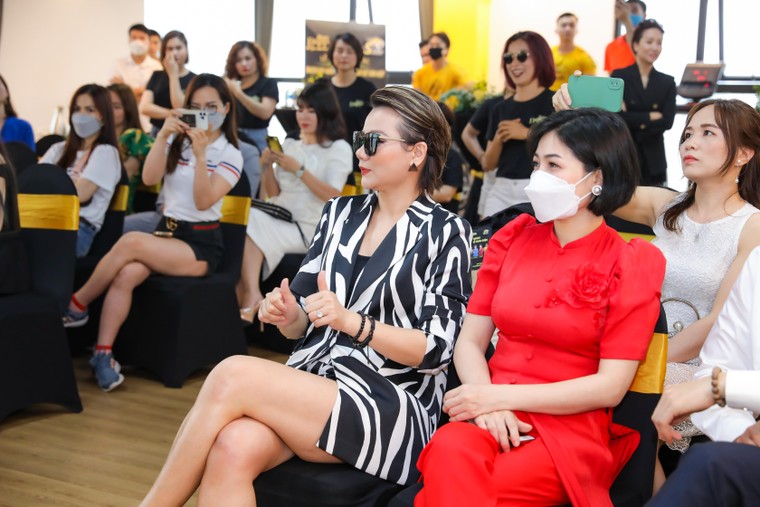 Cùng phái đẹp trên hành trình tìm ra 'phiên bản tuyệt vời nhất của chính mình' ảnh 2