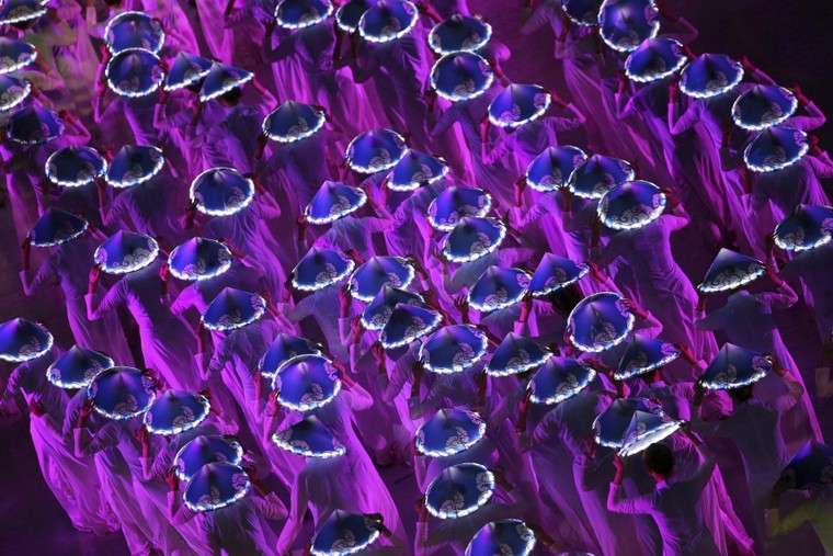 Khai mạc Đại hội thể thao Đông Nam Á qua ống kính phóng viên nước ngoài ảnh 14