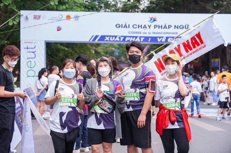 Hơn 1500 vận động viên tại Thủ đô tham gia giải chạy Pháp ngữ 2022 ảnh 25