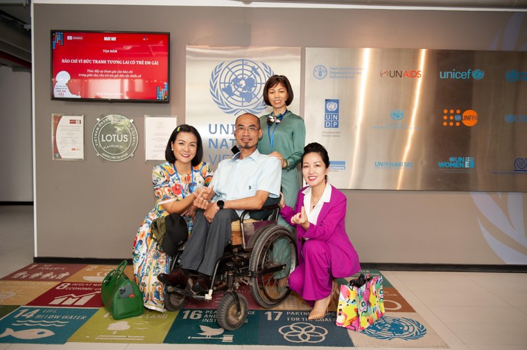 Những khoảnh khắc đẹp tại buổi toạ đàm 'Báo chí vì bức tranh tương lai có trẻ em gái' ảnh 4