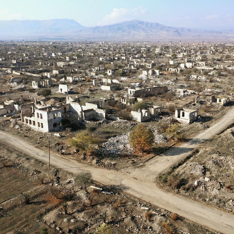 Đại sứ Azerbaijan tại Việt Nam trả lời phỏng vấn về sự leo thang mới ở biên giới Azerbaijan-Armenia ảnh 2