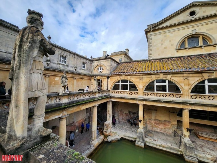 Vẻ cổ kính mộng mơ của Bath, thành phố di sản thế giới tại Anh quốc ảnh 4