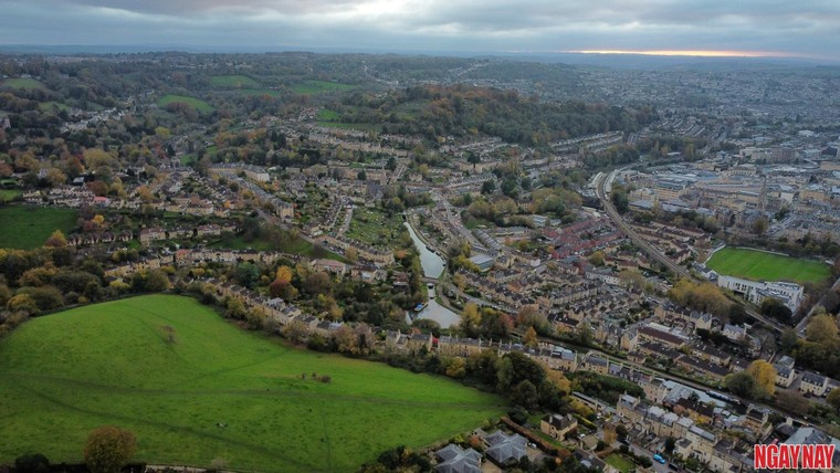 Vẻ cổ kính mộng mơ của Bath, thành phố di sản thế giới tại Anh quốc ảnh 22