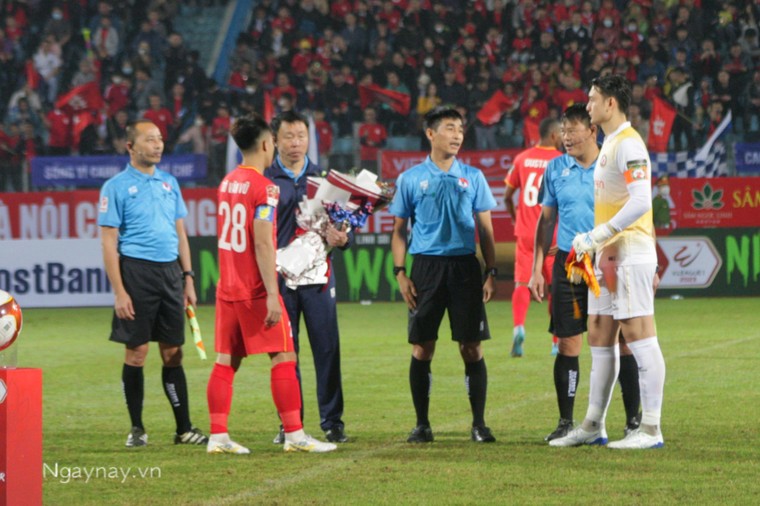 VLeague 2023: Công an Hà Nội – Tân binh 'khủng long' ảnh 1