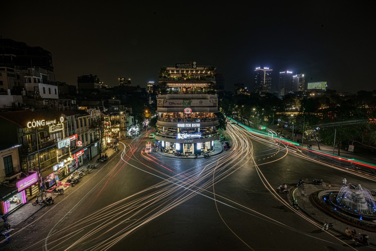 UNESCO công bố 32 tác phẩm dự thi nổi bật cuộc thi Nhiếp ảnh sáng tạo Hà Nội Rethink - Phần 4 ảnh 8