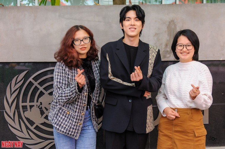 Phỏng vấn độc quyền ca sĩ Isaac Hong: Tôi hy vọng đóng góp của mình mang tới sự cộng hưởng tích cực ảnh 6