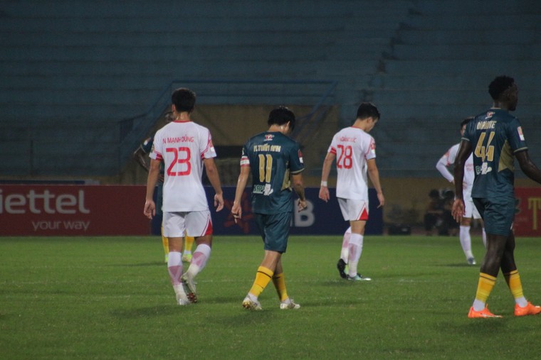 Cơn mưa bàn thắng tại sân vận động Hàng Đẫy ảnh 5