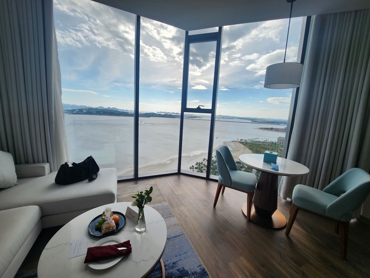 Ấn tượng À la Carte: "Kỳ quan nhân tạo" cao nhất Vịnh Hạ Long ảnh 13