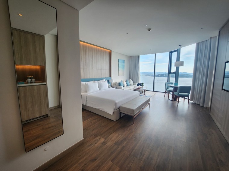 Ấn tượng À la Carte: "Kỳ quan nhân tạo" cao nhất Vịnh Hạ Long ảnh 14