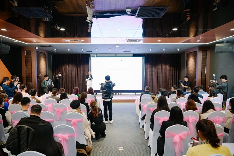 Cuộc thi tìm kiếm gương mặt Hoa khôi qua ảnh: "Duyên dáng Sinh viên Việt Nam 2023" ảnh 5