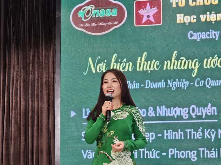 Cuộc thi tìm kiếm gương mặt Hoa khôi qua ảnh: "Duyên dáng Sinh viên Việt Nam 2023" ảnh 9