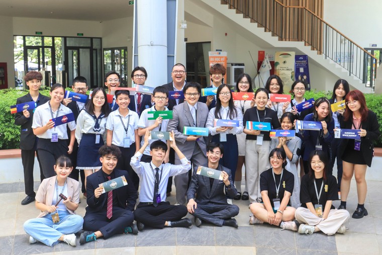 Đại sứ Đặng Hoàng Giang: "Cần lan tỏa Văn hóa Hòa bình của Việt Nam cho thế hệ tương lai" ảnh 3