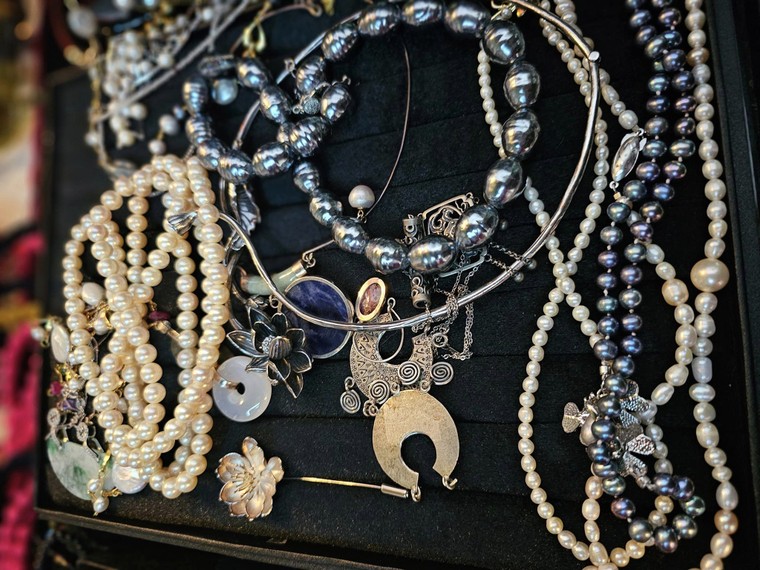 Workshop "Thiều Hoa" tiết lộ bí quyết làm mới áo dài chơi Tết ảnh 3