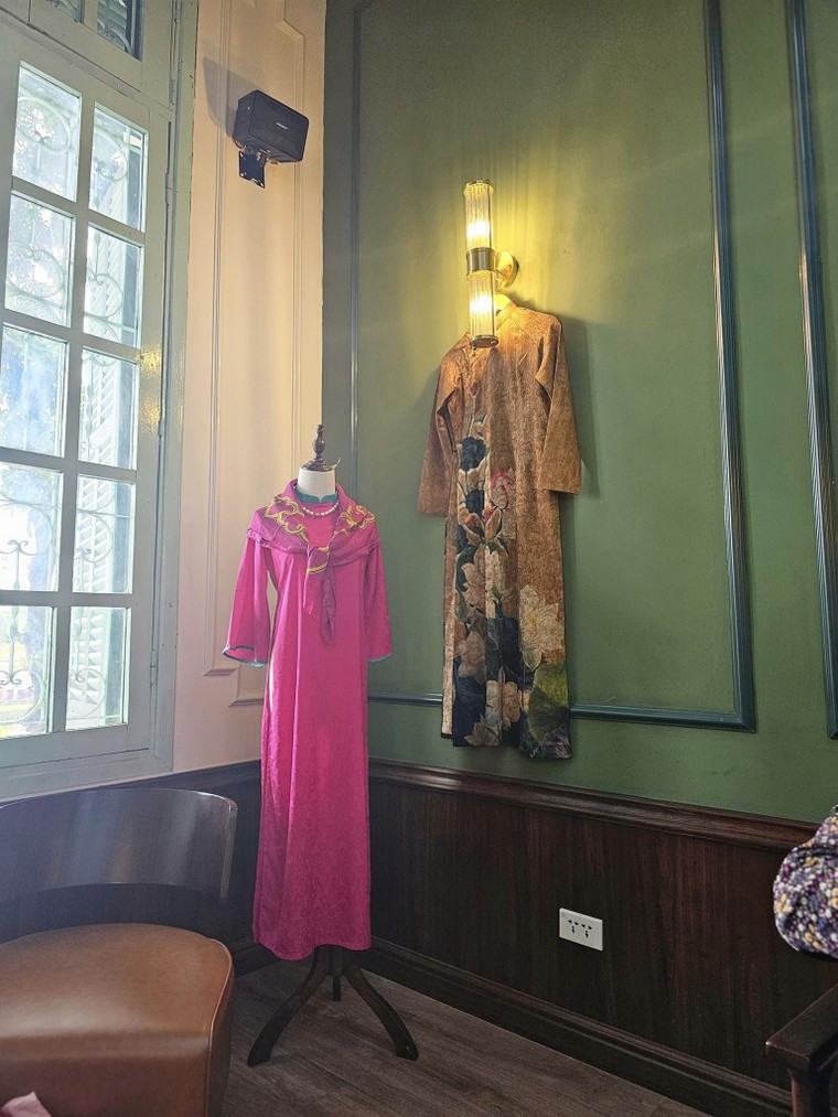 Workshop "Thiều Hoa" tiết lộ bí quyết làm mới áo dài chơi Tết ảnh 9