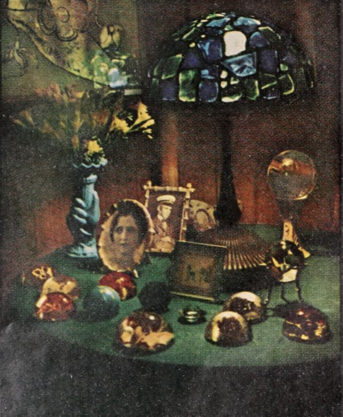 Những cây đèn Tiffany trong ngôi nhà của nhà văn Mỹ Truman Garcia Capote ảnh 8