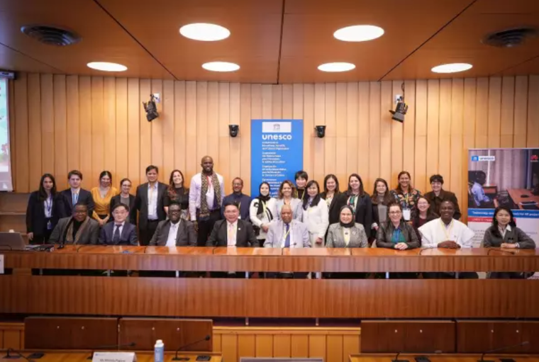 UNESCO hướng tới chuyển đổi kỹ thuật số trong giáo dục ảnh 1