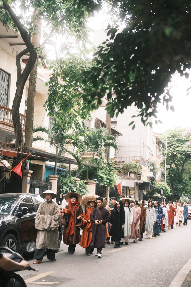 Mãn nhãn với đám rước dâu thời Nguyễn tại Triển lãm “Tay trong Tay” ảnh 4