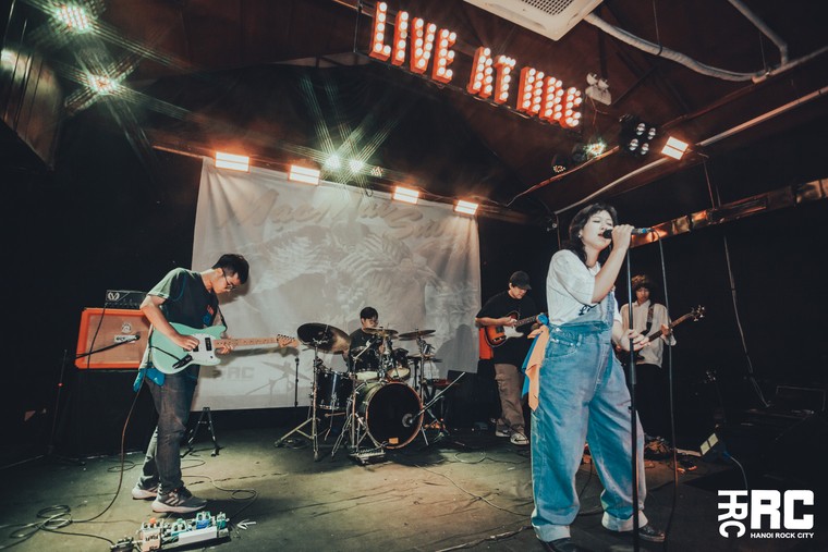 Mạc Mai Sương: Chỉ cần với mỗi khán giả, có một bài hát chạm tới họ là tôi đã thành công ảnh 2