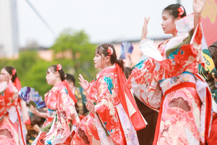 Yosakoi và vũ điệu cầu mưa "Thiên Linh Diệm Vũ" ảnh 9