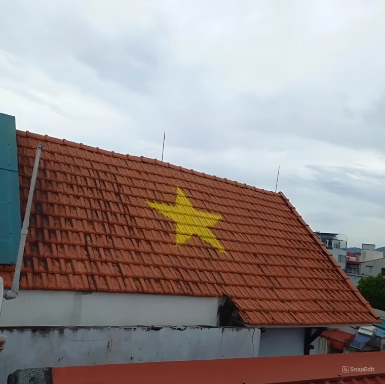 Xu hướng sơn mái nhà cờ đỏ sao vàng nở rộ đón chào Quốc khánh ảnh 7