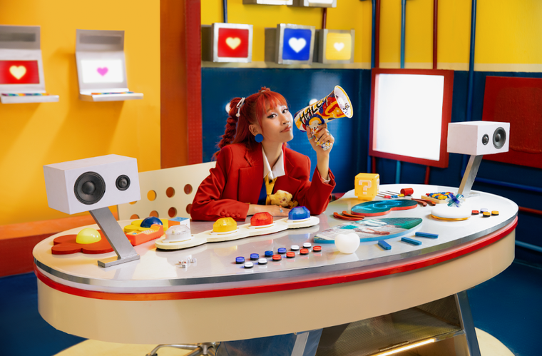 Tân binh Haley "chào sân" với MV ca nhạc "Nhà Biên Kịch Tài Lanh" cùng sự góp mặt của khách mời Phương Mỹ Chi ảnh 2