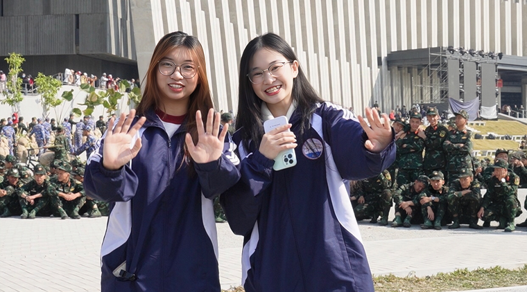 "Tuổi trẻ gắn với lịch sử" - Hành trình kết nối thời chiến và thời bình ảnh 1