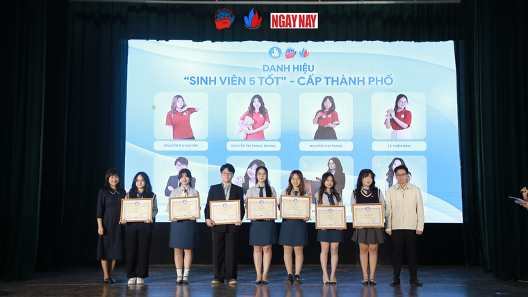 Lễ trao thưởng Sinh viên 5 tốt & Giải Sao Tháng Giêng 2024: Tôn vinh cá nhân và tập thể xuất sắc Học viện Ngoại giao ảnh 2
