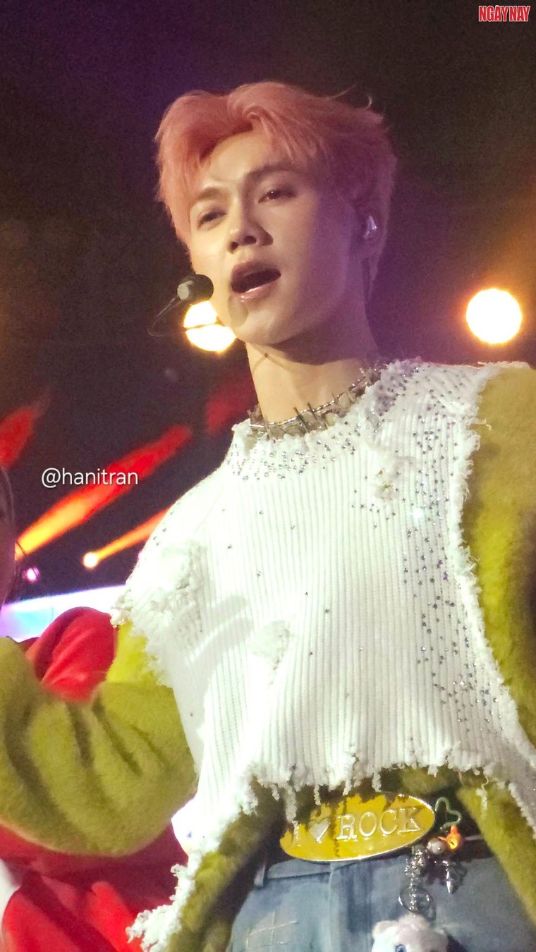 Phóng sự ảnh "Sóng 2025” – Sân khấu rực rỡ chuẩn bị cho đêm Giao thừa Tết Nguyên Đán ảnh 15