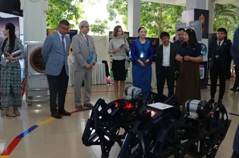 UNESCO và Bộ Giáo dục, Thanh niên và Thể thao Campuchia hợp tác thúc đẩy đạo đức AI trong giáo dục ảnh 1