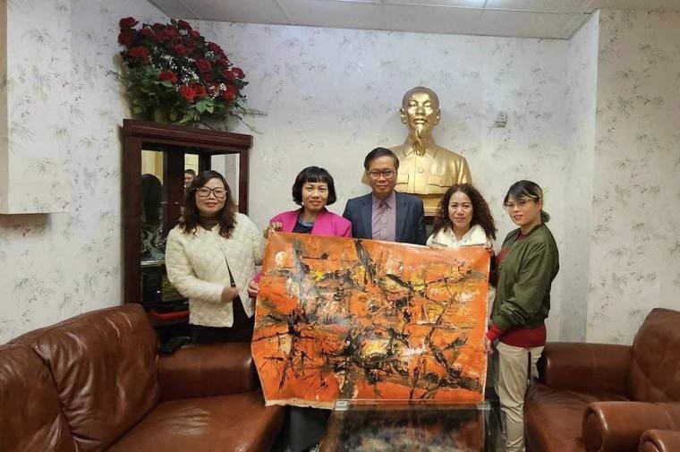 Nguyễn Văn Thể – họa sĩ Việt Nam và hành trình đưa nghệ thuật ra thế giới cùng Trung tâm Thông tin UNESCO ảnh 3