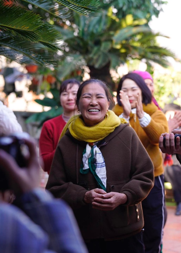 Hòa Minzy nhận bằng khen của Chủ tịch UBND tỉnh Bắc Ninh, ra mắt MV Bắc Bling (Bắc Ninh) tại quê nhà ảnh 5