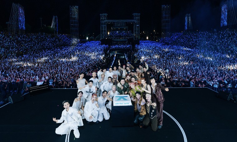 Tương lai âm nhạc toàn cầu 2025: Khi AI sáng tác hit, TikTok biến đổi và streaming không còn miễn phí ảnh 1