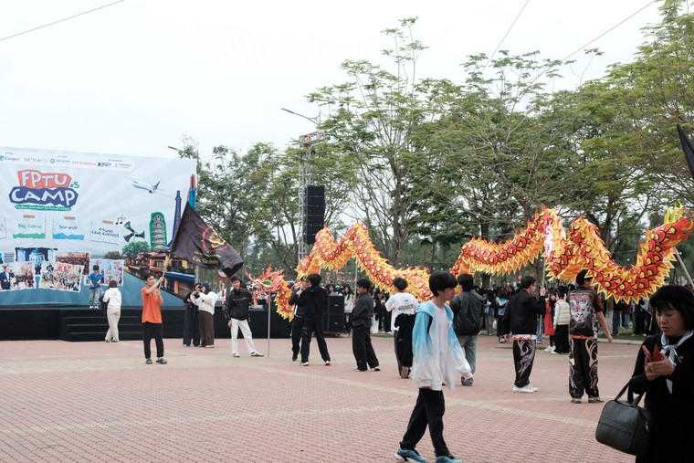 FPTU Camp 2025: Ngày hội tuổi trẻ rực rỡ của gần 15.000 học sinh – Trải nghiệm hôm nay, vươn tới ngày mai ảnh 4