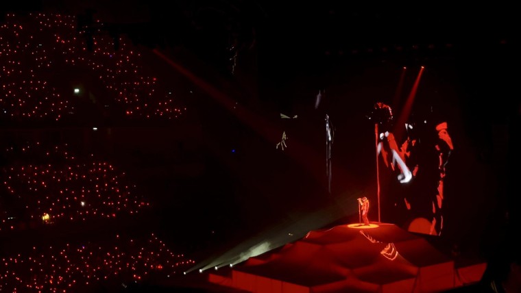 Chuỗi ảnh concert "Hope on the stage" tại Bangkok của BTS j-hope: Một hành trình cảm xúc rực rỡ ảnh 4