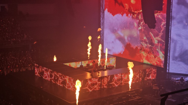 Chuỗi ảnh concert "Hope on the stage" tại Bangkok của BTS j-hope: Một hành trình cảm xúc rực rỡ ảnh 6