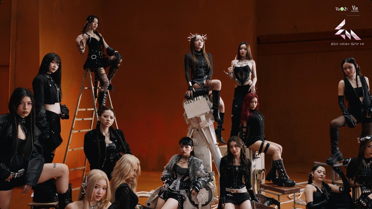 Khám phá MV "THE REAL AURA": Sức hút thị giác mới - Dàn Anh Trai tiếp sức thí sinh "Say Hi" mùa mới ảnh 10