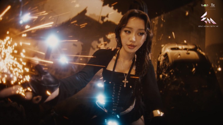 Khám phá MV "THE REAL AURA": Sức hút thị giác mới - Dàn Anh Trai tiếp sức thí sinh "Say Hi" mùa mới ảnh 3