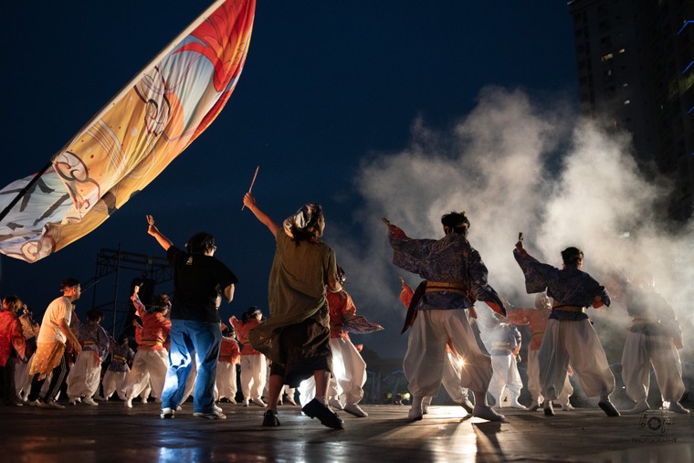 YOSAKOI SUMMER FESTIVAL 2025: Hà Nội rực cháy trong lời chào nồng nhiệt của mùa hè ảnh 8