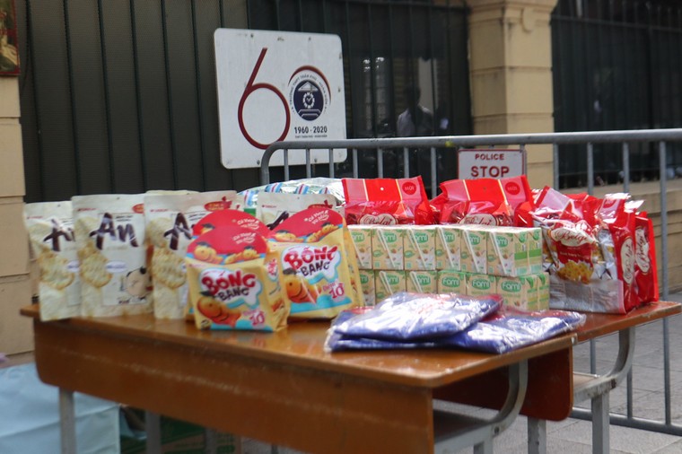 Áo xanh tình nguyện - điểm tựa cho sĩ tử những ngày vượt vũ môn ảnh 7