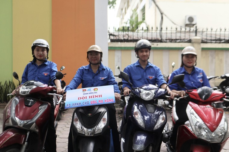 Áo xanh tình nguyện - điểm tựa cho sĩ tử những ngày vượt vũ môn ảnh 11