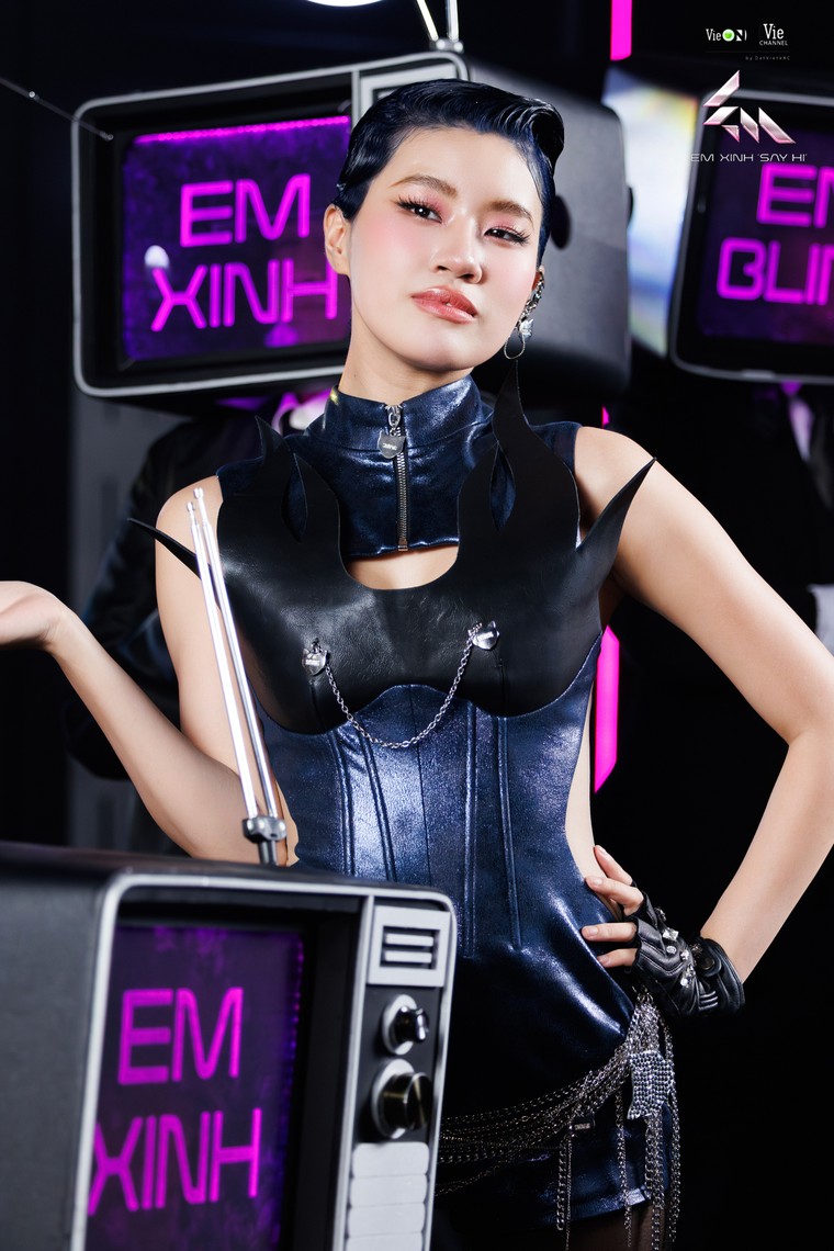 Chương trình Em Xinh "Say Hi" Tập 2: Sân khấu đa sắc màu với kỹ thuật quay one-shot lần đầu xuất hiện ảnh 3