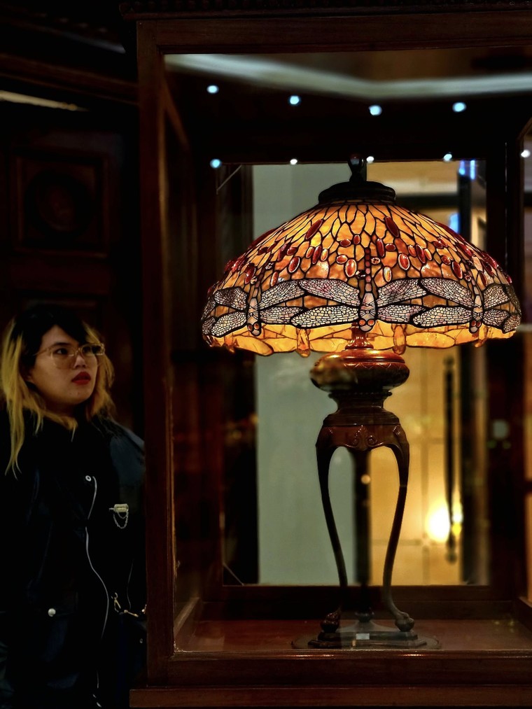 Những góc check-in đẹp nhất tại Bảo tàng Nghệ thuật Kính màu Việt Nam ảnh 4