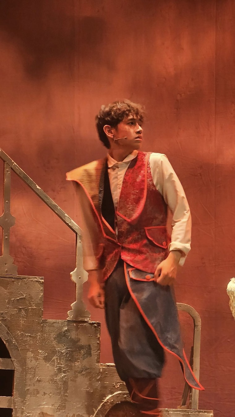 Buổi diễn cuối cùng của nhạc kịch "Không gia đình" lay động trái tim khán giả tại Nhà hát Tuổi trẻ ảnh 3