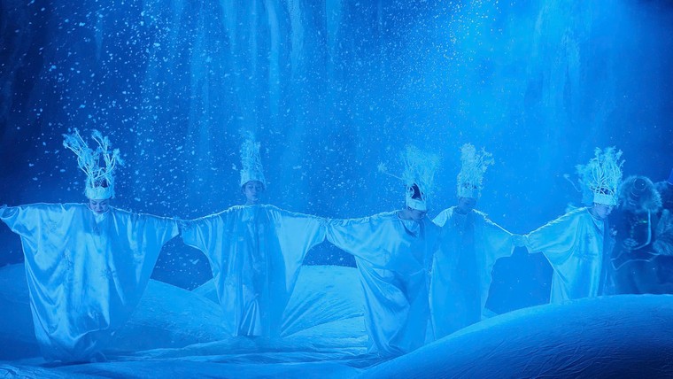 Buổi diễn cuối cùng của nhạc kịch "Không gia đình" lay động trái tim khán giả tại Nhà hát Tuổi trẻ ảnh 9