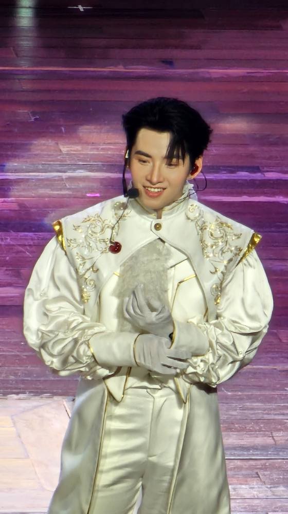 Geminight lung linh: Hùng Huỳnh tái hợp người hâm mộ tại Hà Nội ảnh 3