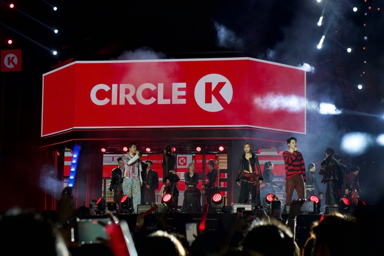 Circle K Việt Nam gây ấn tượng với concert đầu tiên: “500+ cửa hàng - Dẫn đầu, Tiên phong” ảnh 15