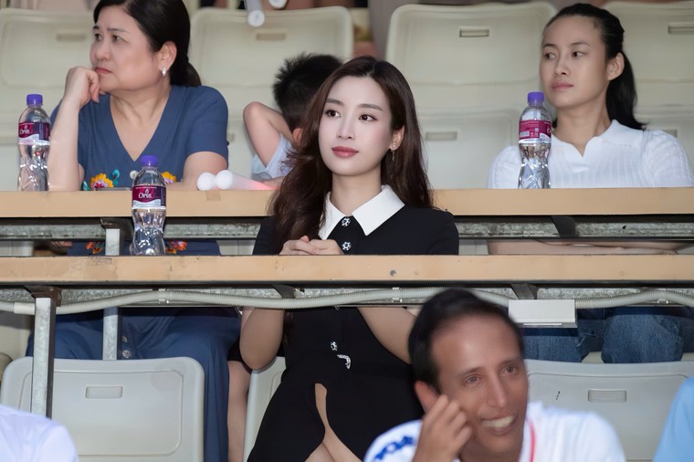 Đồng diễn trống hội hùng tráng tại Lễ khai mạc Giải bóng đá Công an, Cảnh sát các nước ASEAN mở rộng 2025 ảnh 4